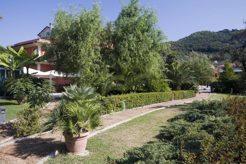 Hotel Le Rotonde Massaciuccoli Extérieur photo