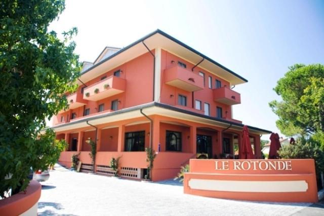 Hotel Le Rotonde Massaciuccoli Extérieur photo